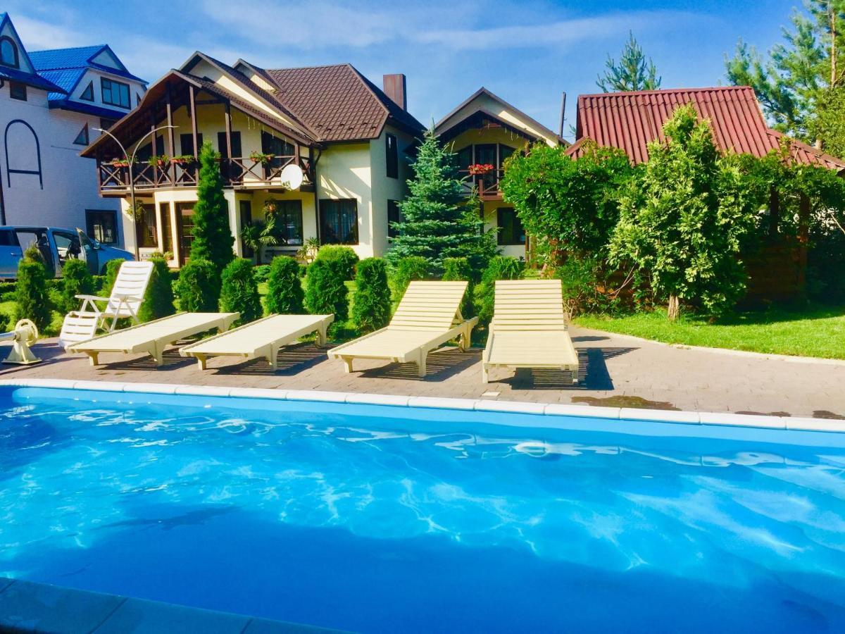 Котетж У Вілла Діола Kosiv Exterior foto