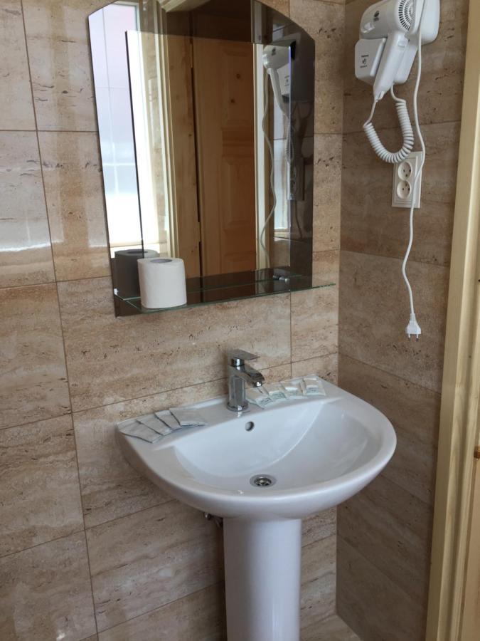 Котетж У Вілла Діола Kosiv Exterior foto