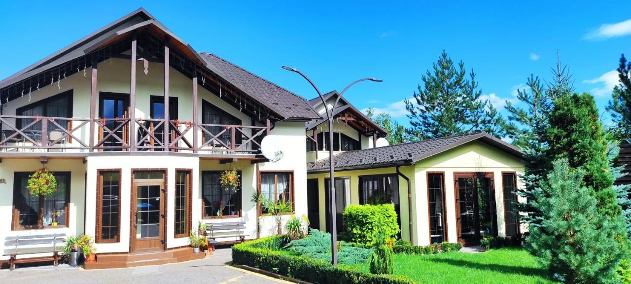 Котетж У Вілла Діола Kosiv Exterior foto