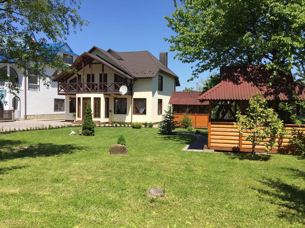Котетж У Вілла Діола Kosiv Exterior foto