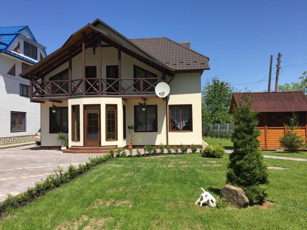 Котетж У Вілла Діола Kosiv Exterior foto